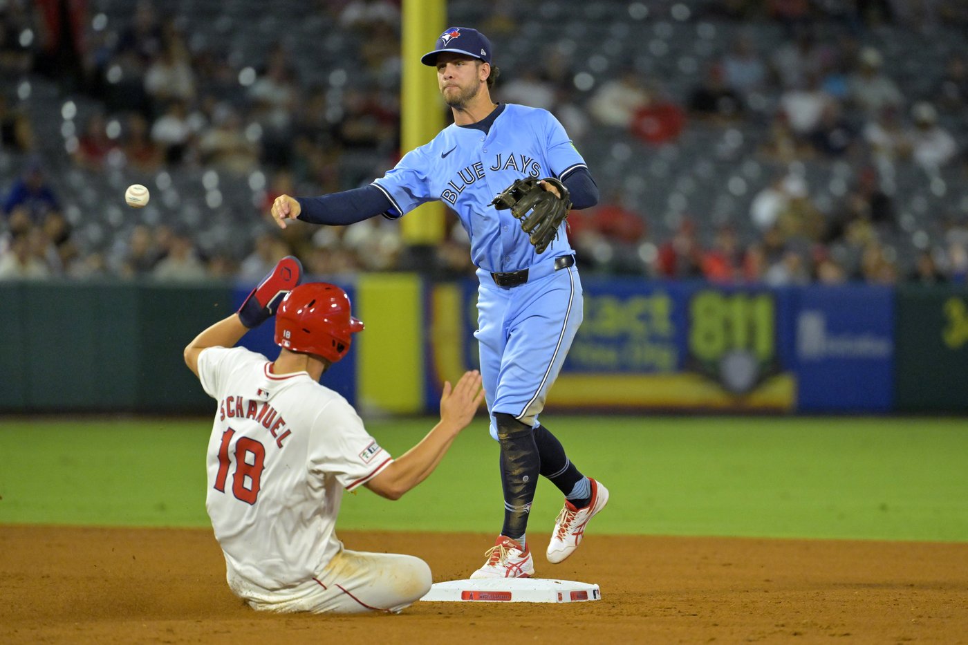 Clement up for two awards as five Blue Jays named Gold Glove finalists | iNFOnews.ca Clement up for two awards as five Blue Jays named Gold Glove finalists | iNFOnews.ca