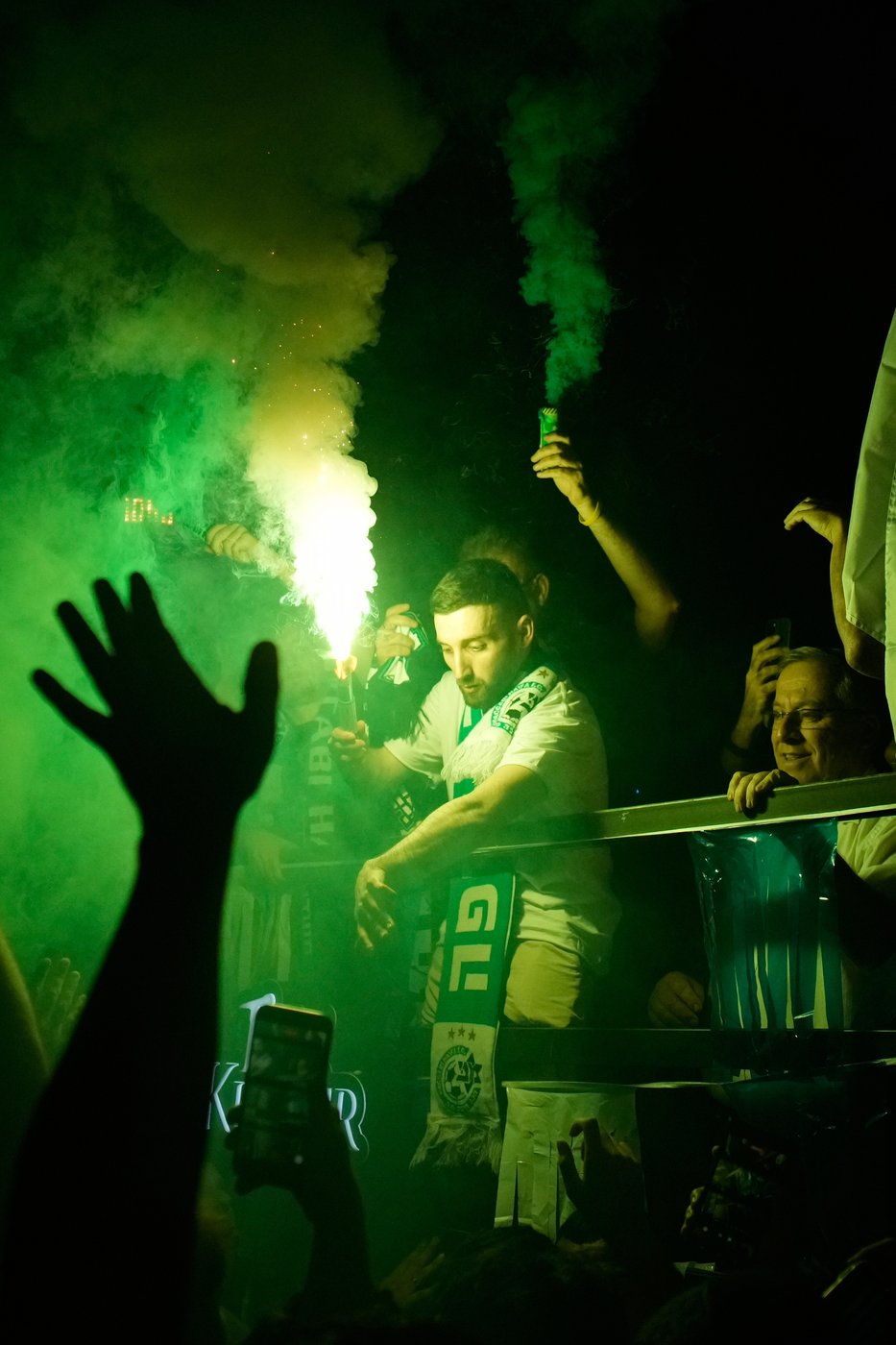 See the world in vertical: Top photos by AP's photojournalists | iNFOnews.ca