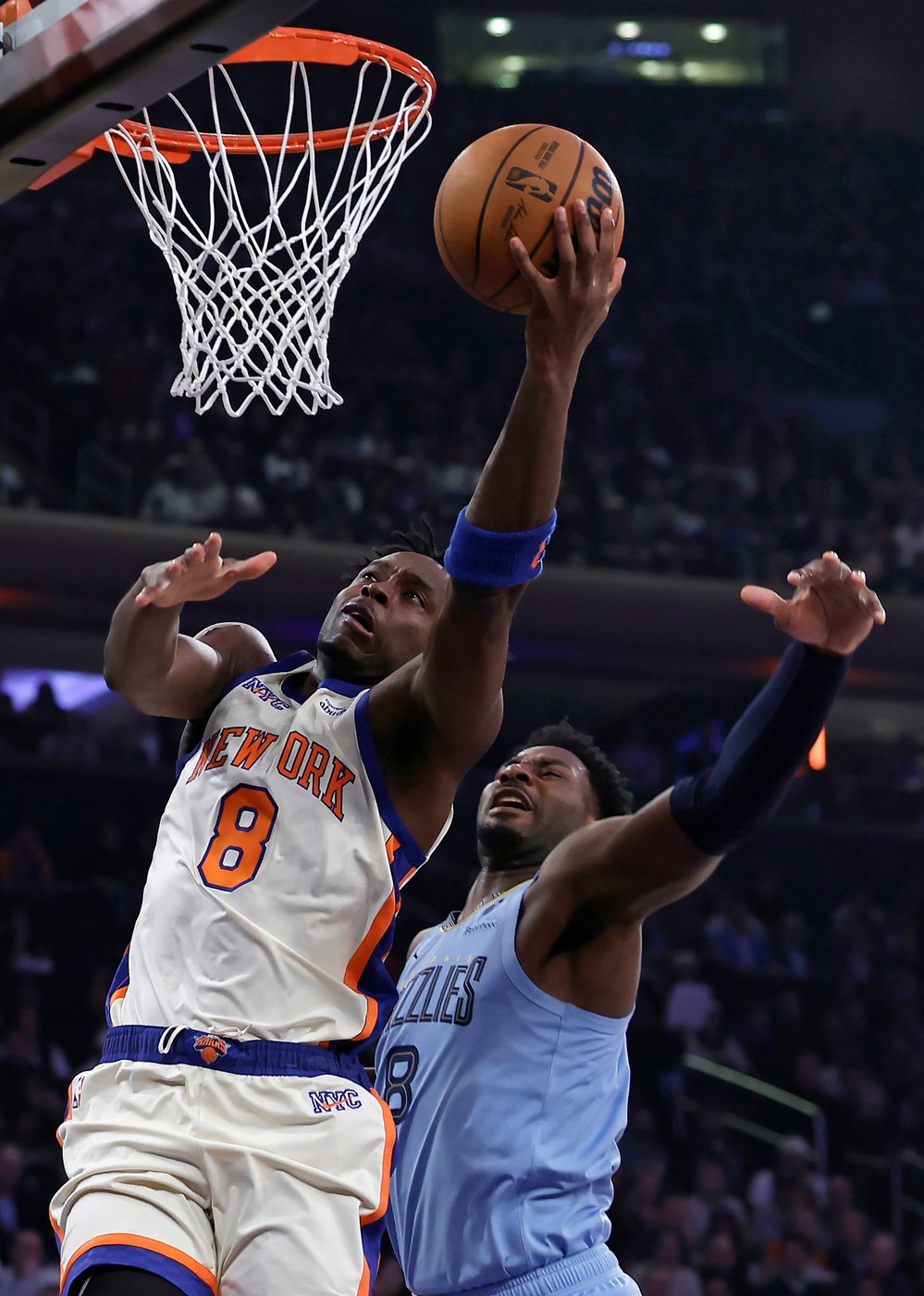 Knicks forward OG Anunoby is out at least two weeks with a hamstring strain, AP source says | iNFOnews.ca Knicks forward OG Anunoby is out at least two weeks with a hamstring strain, AP source says | iNFOnews.ca