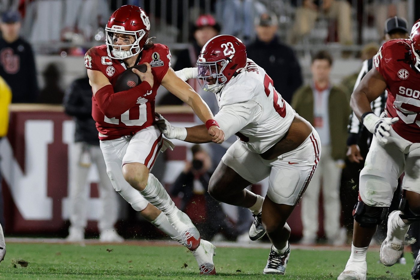 Alabama rallies from 17-point deficit to beat Oklahoma 34-24 in College Football Playoff | iNFOnews.ca
