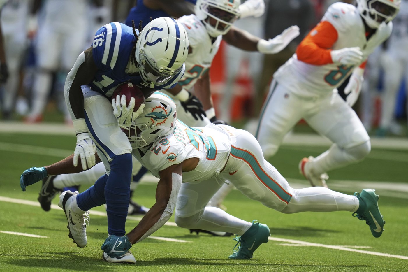 Dolphins' McDaniel and Tagovailoa hope a blowout opening loss doesn't define their season | iNFOnews.ca Dolphins' McDaniel and Tagovailoa hope a blowout opening loss doesn't define their season | iNFOnews.ca