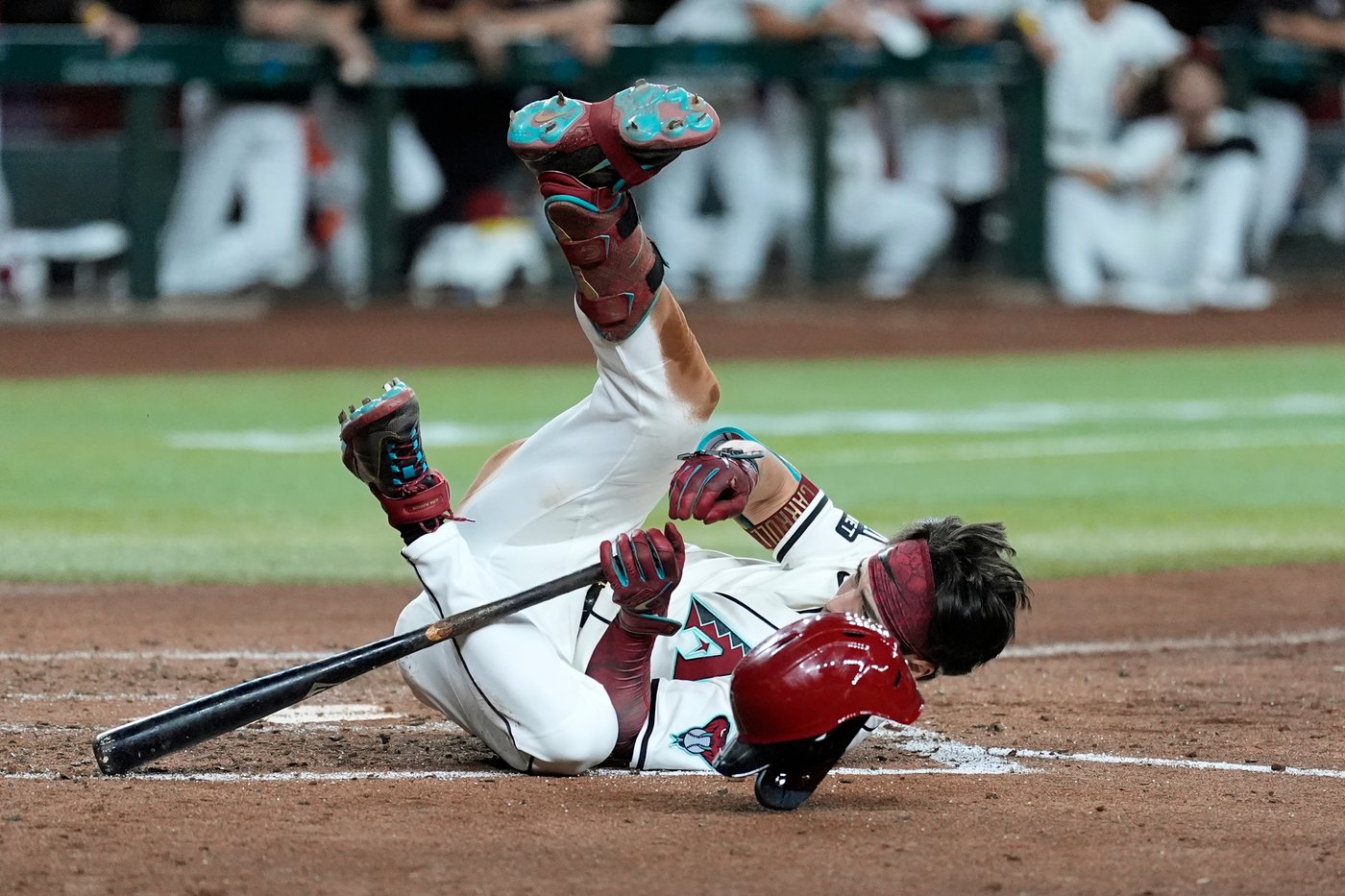 Dodgers close on another NL West title, hurting D-backs' playoff hopes with 5-4 win in 11 innings | iNFOnews.ca