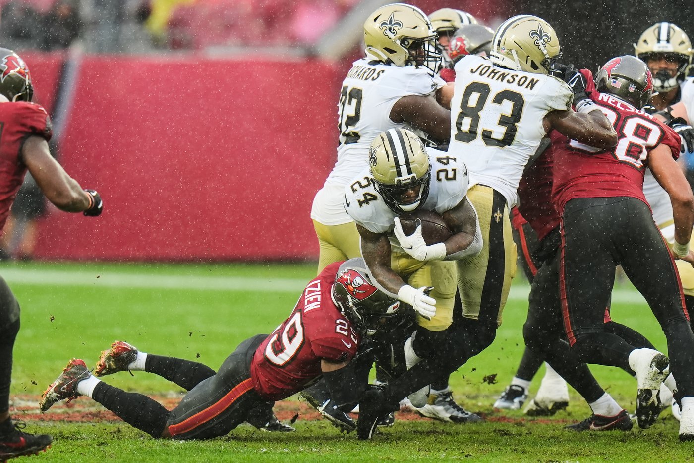 Top photos from Week 14 of the NFL season | iNFOnews.ca