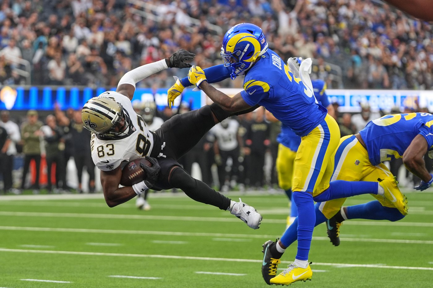 Matthew Stafford hits Davante Adams with 2 of his 4 TD passes while the Rams rout the Saints 34-10 | iNFOnews.ca Matthew Stafford hits Davante Adams with 2 of his 4 TD passes while the Rams rout the Saints 34-10 | iNFOnews.ca