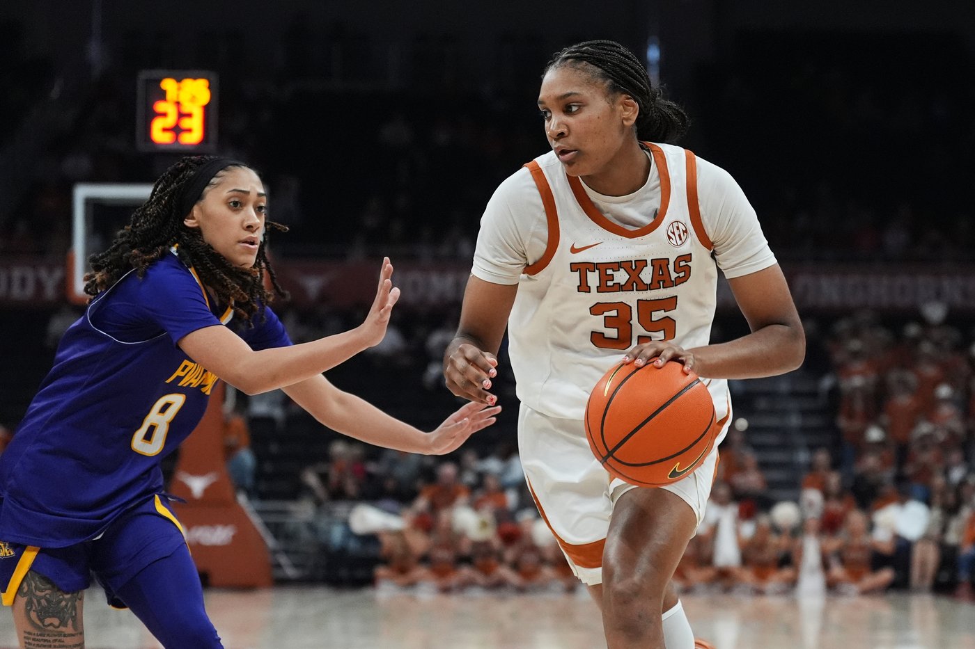 Cunningham's career best 30 points helps No. 2 Texas women defeat Prairie View 101-42 | iNFOnews.ca