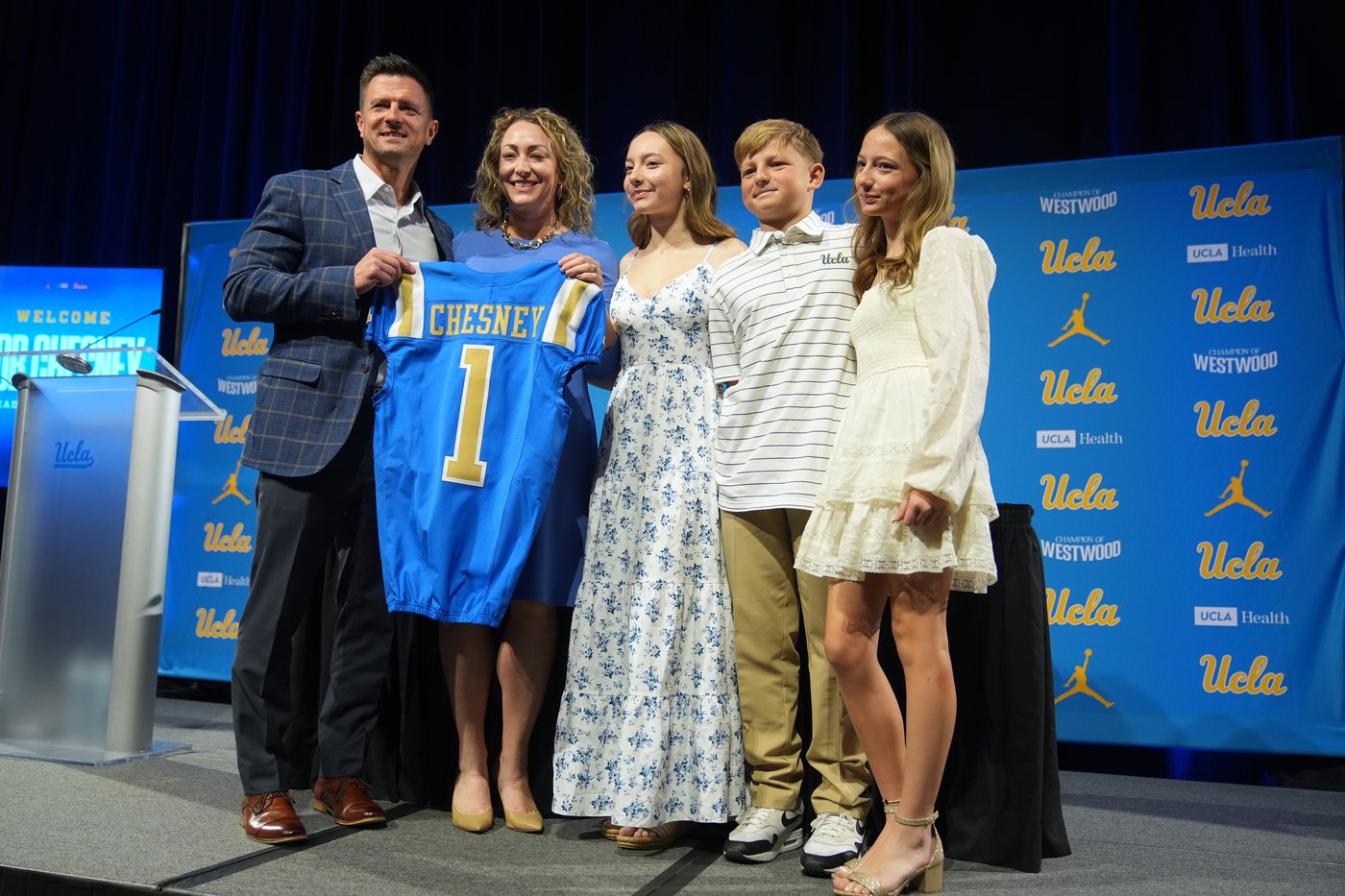 Chesney starts his UCLA football coaching era with energy, inspiration and a promise to win | iNFOnews.ca Chesney starts his UCLA football coaching era with energy, inspiration and a promise to win | iNFOnews.ca