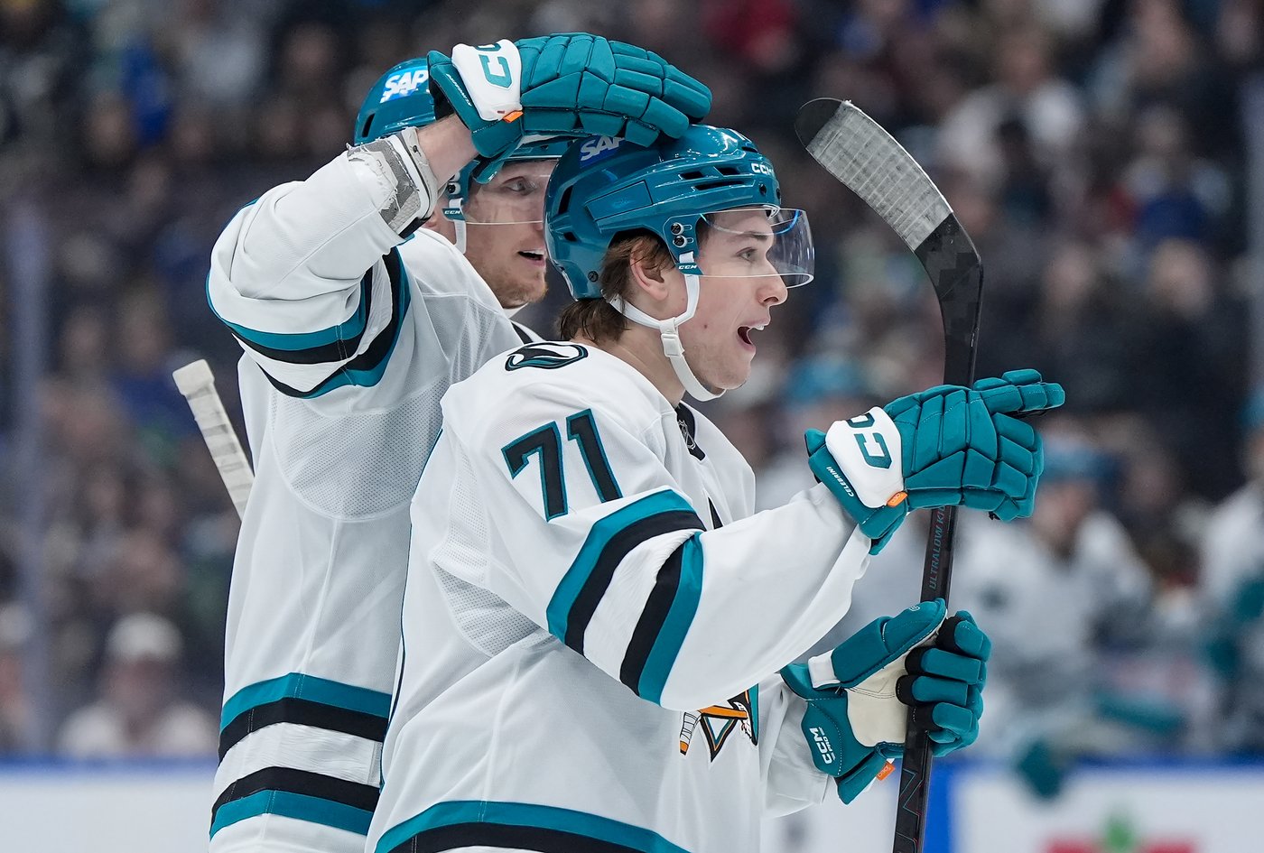 Celebrini nets four points, Sharks chomp down on Canucks with 5-2 win | iNFOnews.ca
