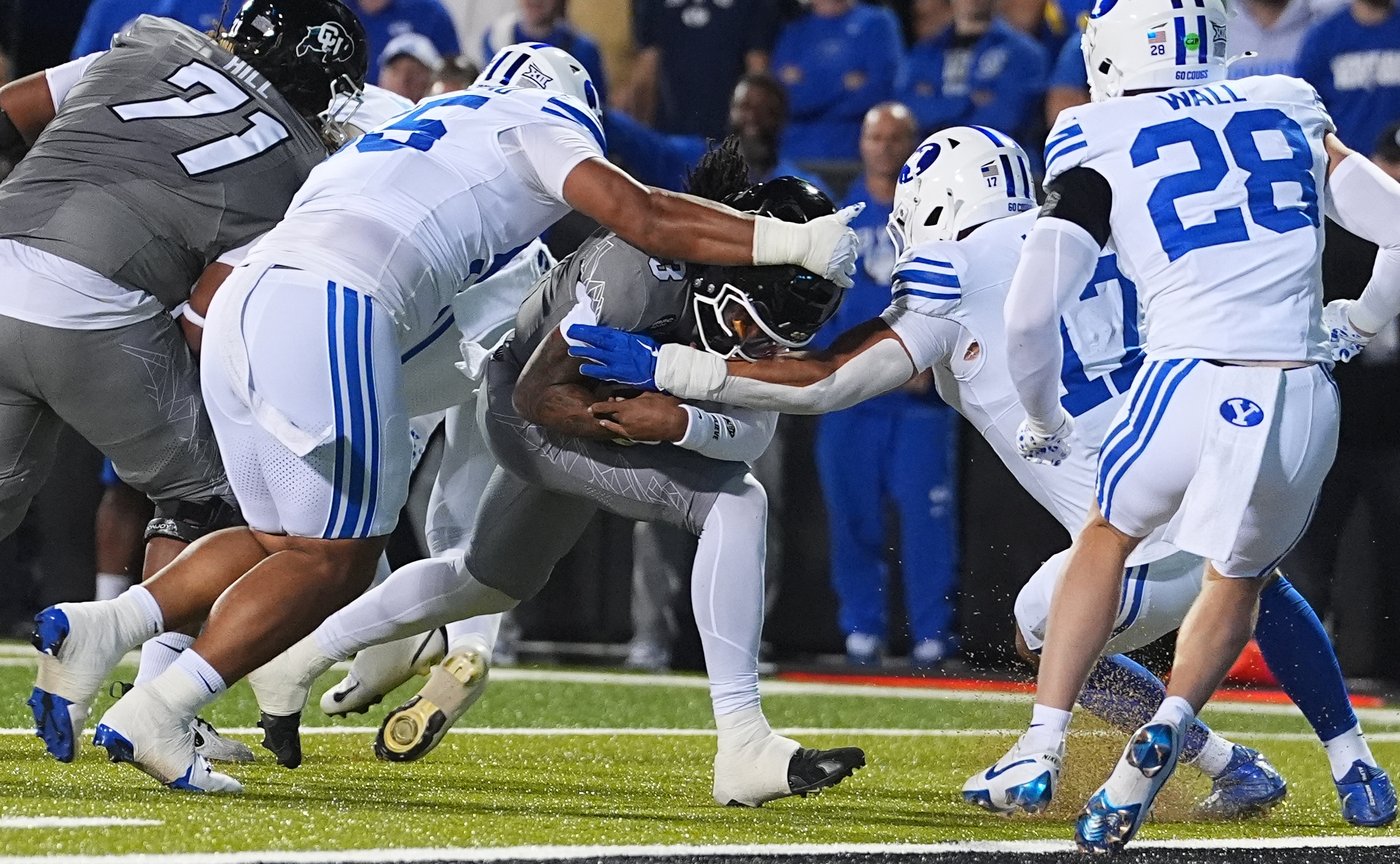 Hagen scores late, Bachmeier throws 2 TD passes as No. 25 BYU rallies to beat Colorado 24-21 | iNFOnews.ca Hagen scores late, Bachmeier throws 2 TD passes as No. 25 BYU rallies to beat Colorado 24-21 | iNFOnews.ca