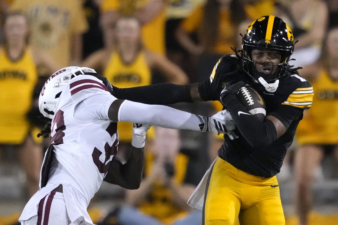 Iowa's Kirk Ferentz becomes Big Ten's winningest coach as Hawkeyes beat Massachusetts, 47-7 | iNFOnews.ca