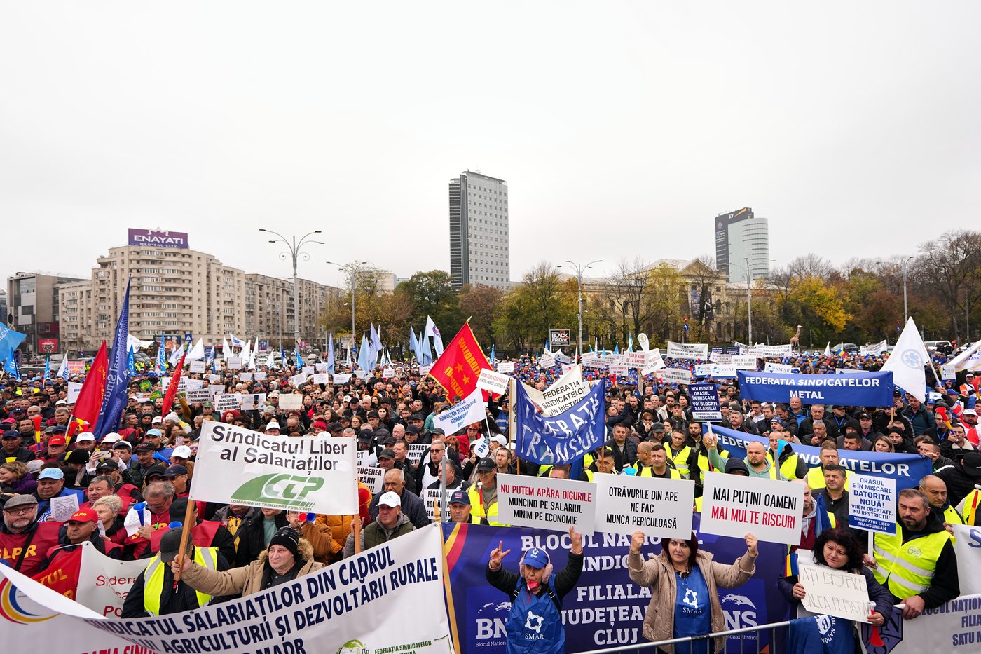 Thousands protest in Romania's capital against government austerity measures | iNFOnews.ca Thousands protest in Romania's capital against government austerity measures | iNFOnews.ca