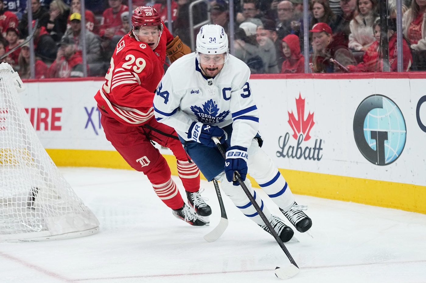 Simon Edvinsson scores OT winner as Red Wings edge Maple Leafs 3-2 | iNFOnews.ca