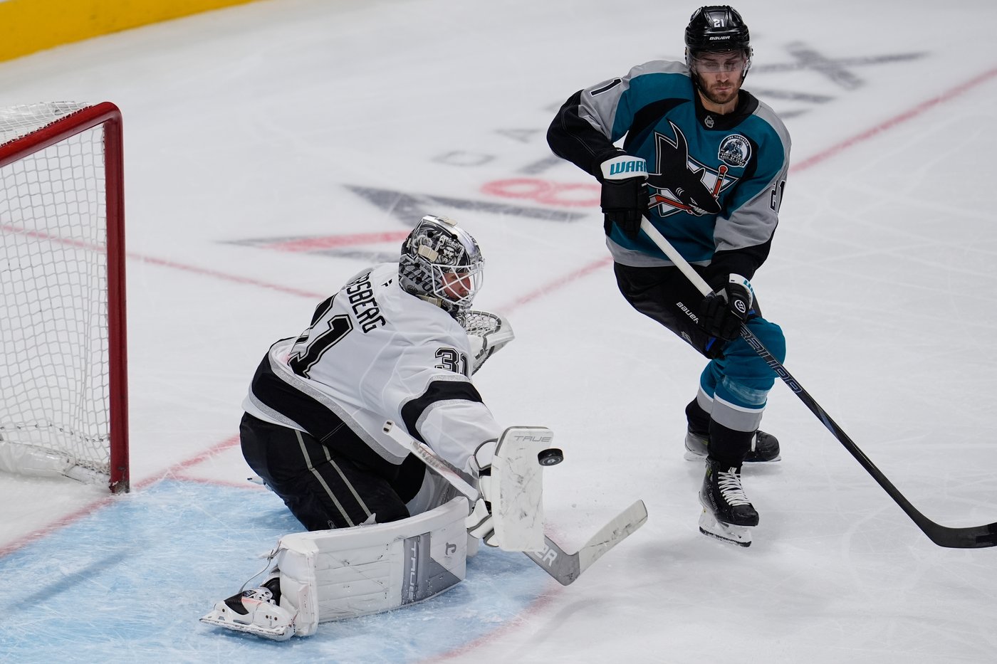 Kurashev scores only goal of shootout, Sharks beat the Kings 4-3 | iNFOnews.ca