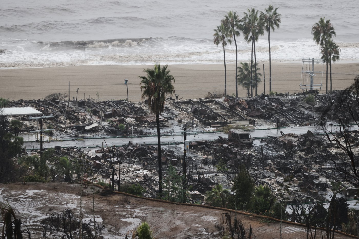 Rare October storm in Southern California prompts evacuations and causes freeway accidents | iNFOnews.ca Rare October storm in Southern California prompts evacuations and causes freeway accidents | iNFOnews.ca
