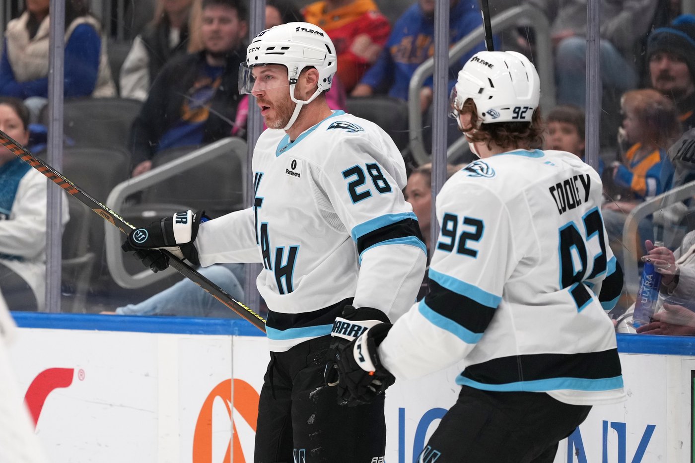 Logan Cooley has natural hat trick and assist in 1st-period spree for Mammoth | iNFOnews.ca Logan Cooley has natural hat trick and assist in 1st-period spree for Mammoth | iNFOnews.ca
