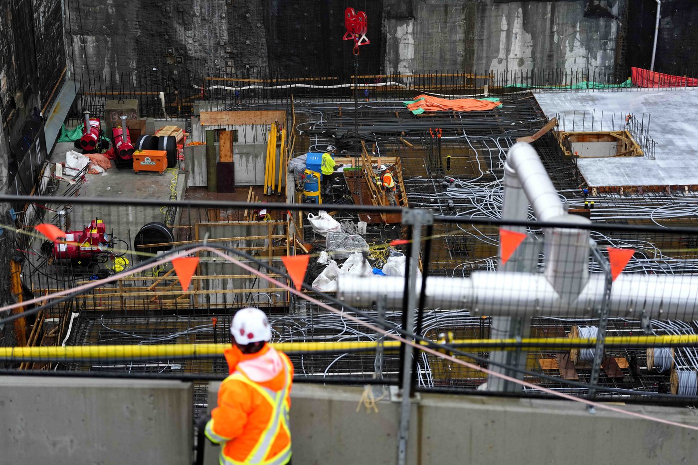 Peace Tower to be covered with Canadian steel scaffolding as renovations continue | iNFOnews.ca Peace Tower to be covered with Canadian steel scaffolding as renovations continue | iNFOnews.ca