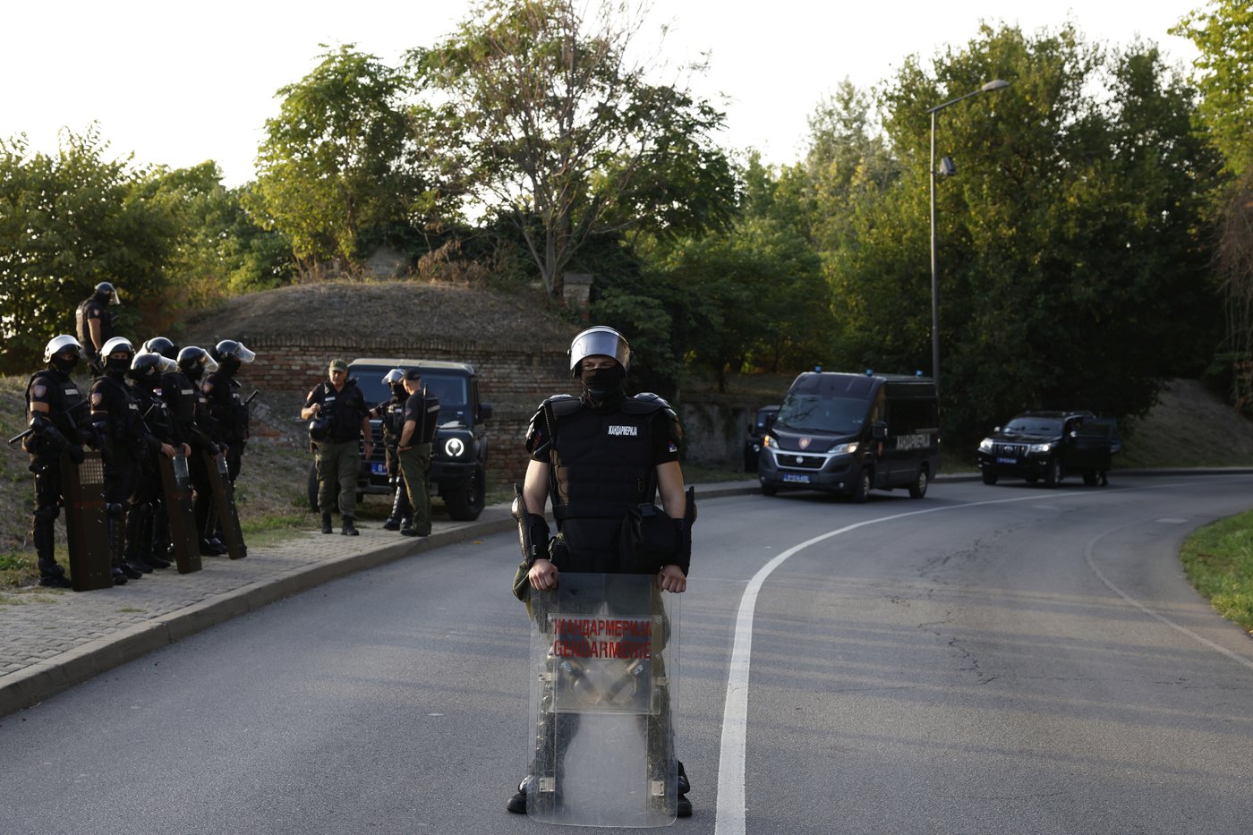 Serbia's opposing camps hold parallel rallies, reflecting deep political crisis | iNFOnews.ca
