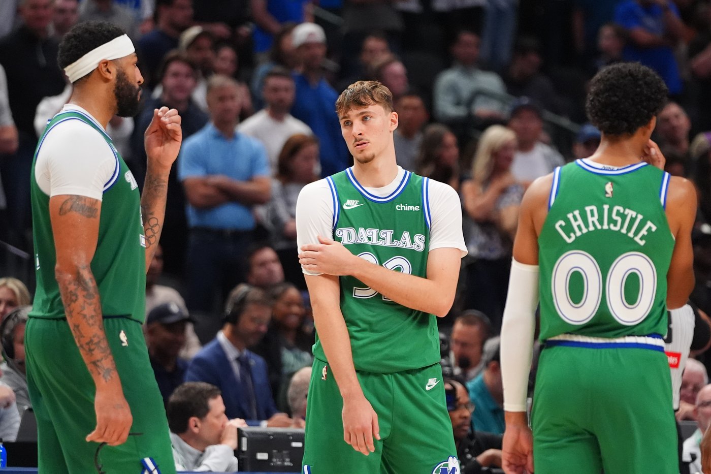 Cooper Flagg's first NBA back-to-back: missed shots and banged-up shoulder | iNFOnews.ca Cooper Flagg's first NBA back-to-back: missed shots and banged-up shoulder | iNFOnews.ca