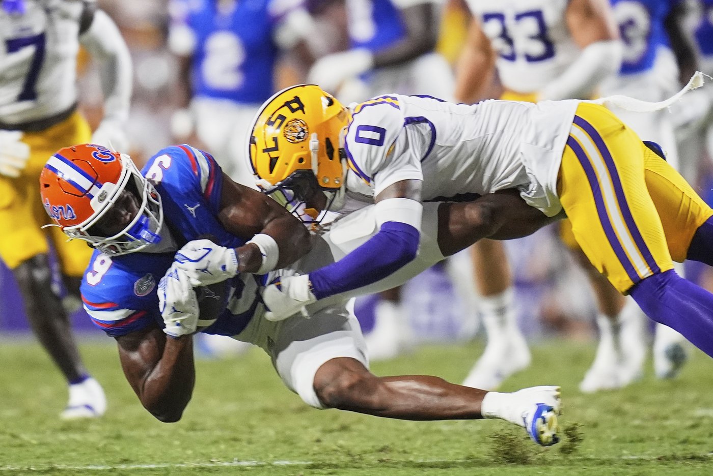 No. 3 LSU intercepts 5 of Florida QB DJ Lagway's passes in the Tigers' 20-10 victory | iNFOnews.ca