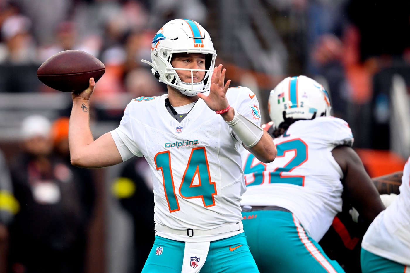 Dolphins are benching Tua Tagovailoa for rookie Quinn Ewers against the Bengals | iNFOnews.ca Dolphins are benching Tua Tagovailoa for rookie Quinn Ewers against the Bengals | iNFOnews.ca