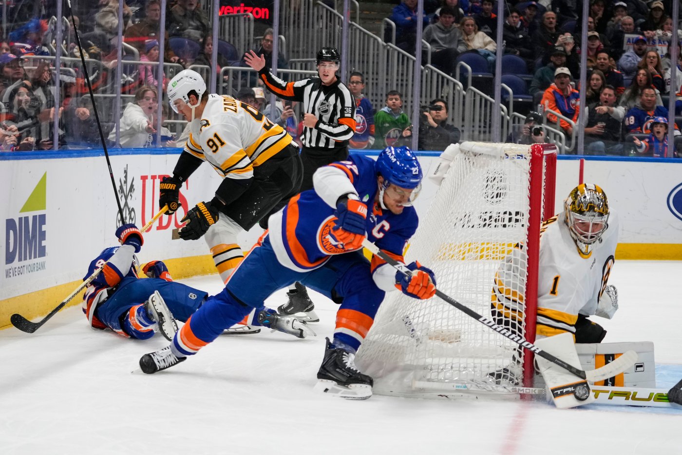 Khusnutdinov scores tying goal in 3rd, adds lone shootout goal in Bruins' 4-3 win over Islanders | iNFOnews.ca Khusnutdinov scores tying goal in 3rd, adds lone shootout goal in Bruins' 4-3 win over Islanders | iNFOnews.ca