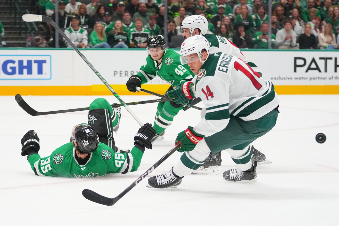 Stars 3-0 in coach Glen Gulutzan's return after 5-2 win over Wild in home opener | iNFOnews.ca Stars 3-0 in coach Glen Gulutzan's return after 5-2 win over Wild in home opener | iNFOnews.ca