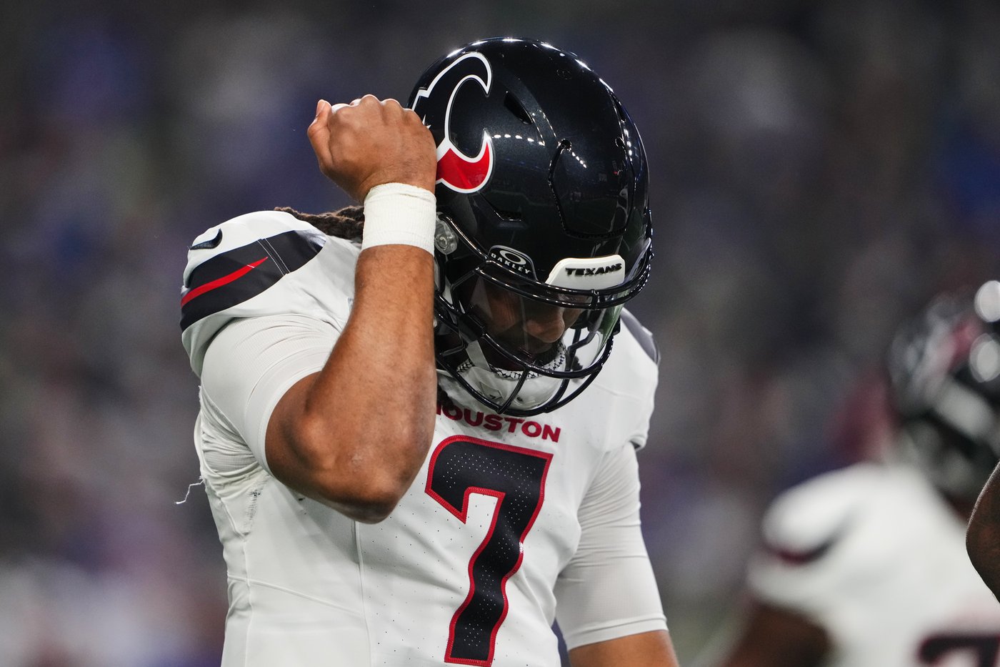 Texans' defense shines but offense falters in 27-19 loss to Seahawks | iNFOnews.ca Texans' defense shines but offense falters in 27-19 loss to Seahawks | iNFOnews.ca