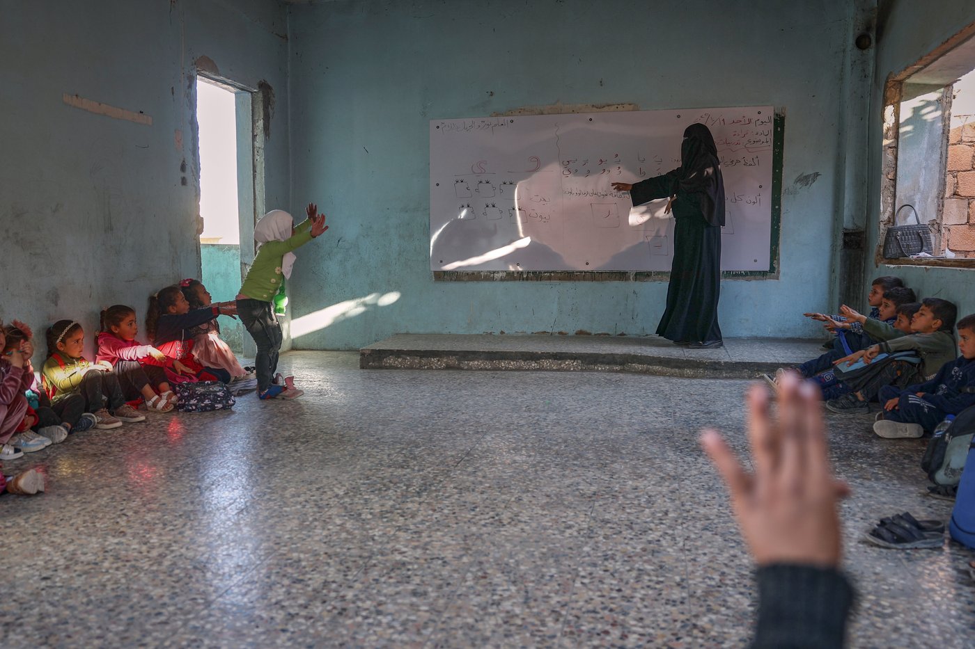 Photos show Syrian students returning to schools stripped bare by conflict | iNFOnews.ca