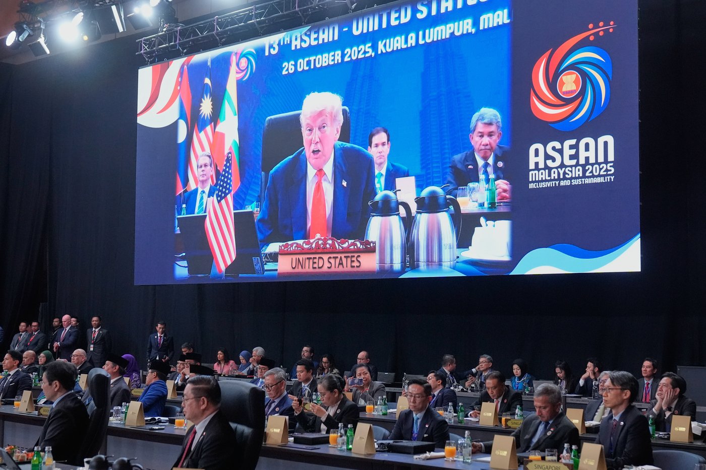 Photos from US President Donald Trump's visit to Malaysia, South Korea and Japan | iNFOnews.ca