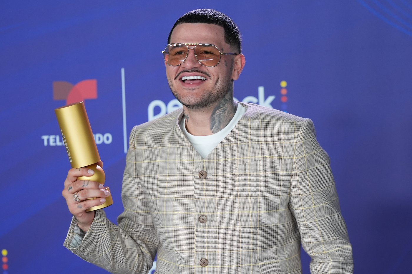 Bad Bunny didn’t miss the Billboard Latin Music Awards, he was the top winner | iNFOnews.ca