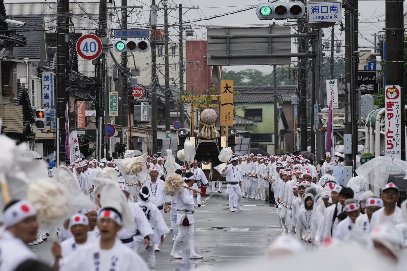 Photos show historic Japanese shrine that is torn down and rebuilt every 20 years | iNFOnews.ca
