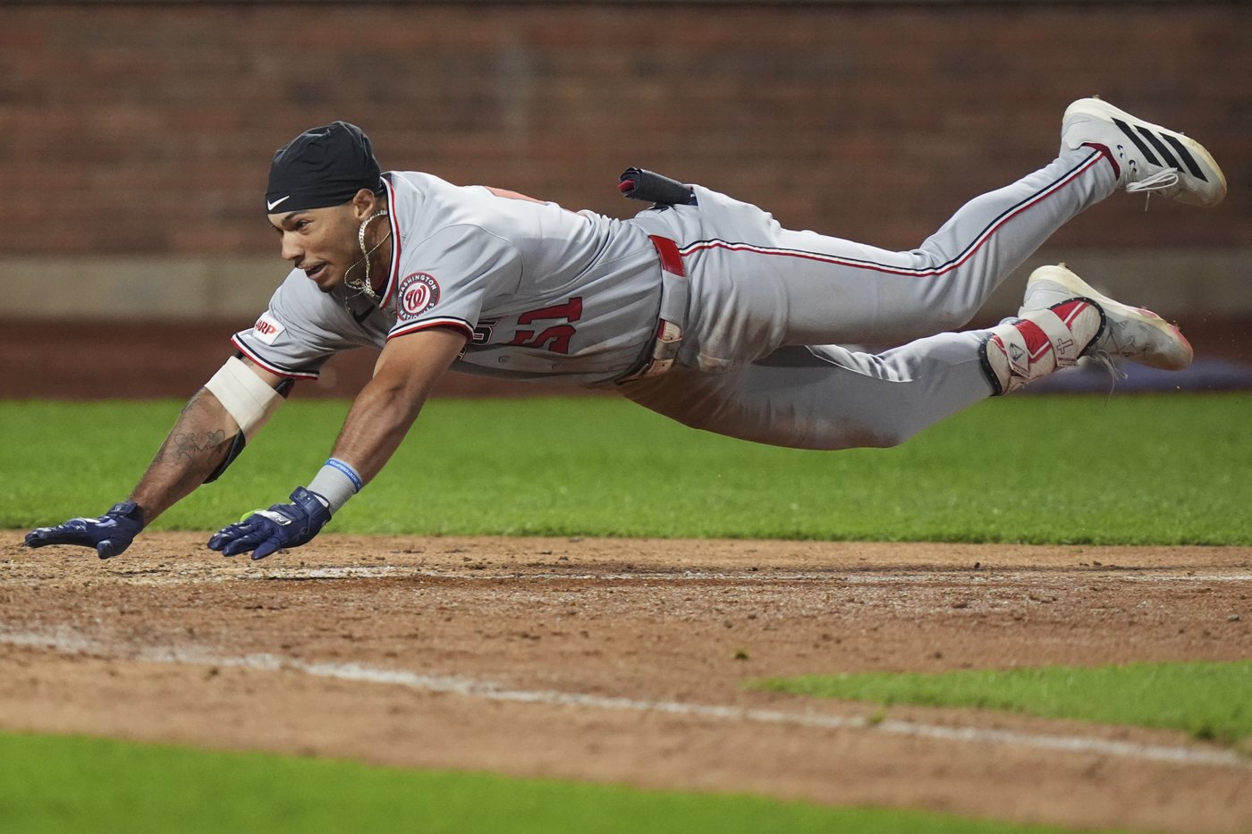 Lile's inside-the-park homer in 11th inning sends Nationals to 5-3 win over Mets | iNFOnews.ca Lile's inside-the-park homer in 11th inning sends Nationals to 5-3 win over Mets | iNFOnews.ca