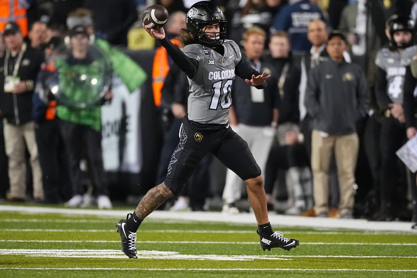 Deion Sanders will start freshman quarterback Julian Lewis in effort to rescue Colorado's season | iNFOnews.ca Deion Sanders will start freshman quarterback Julian Lewis in effort to rescue Colorado's season | iNFOnews.ca