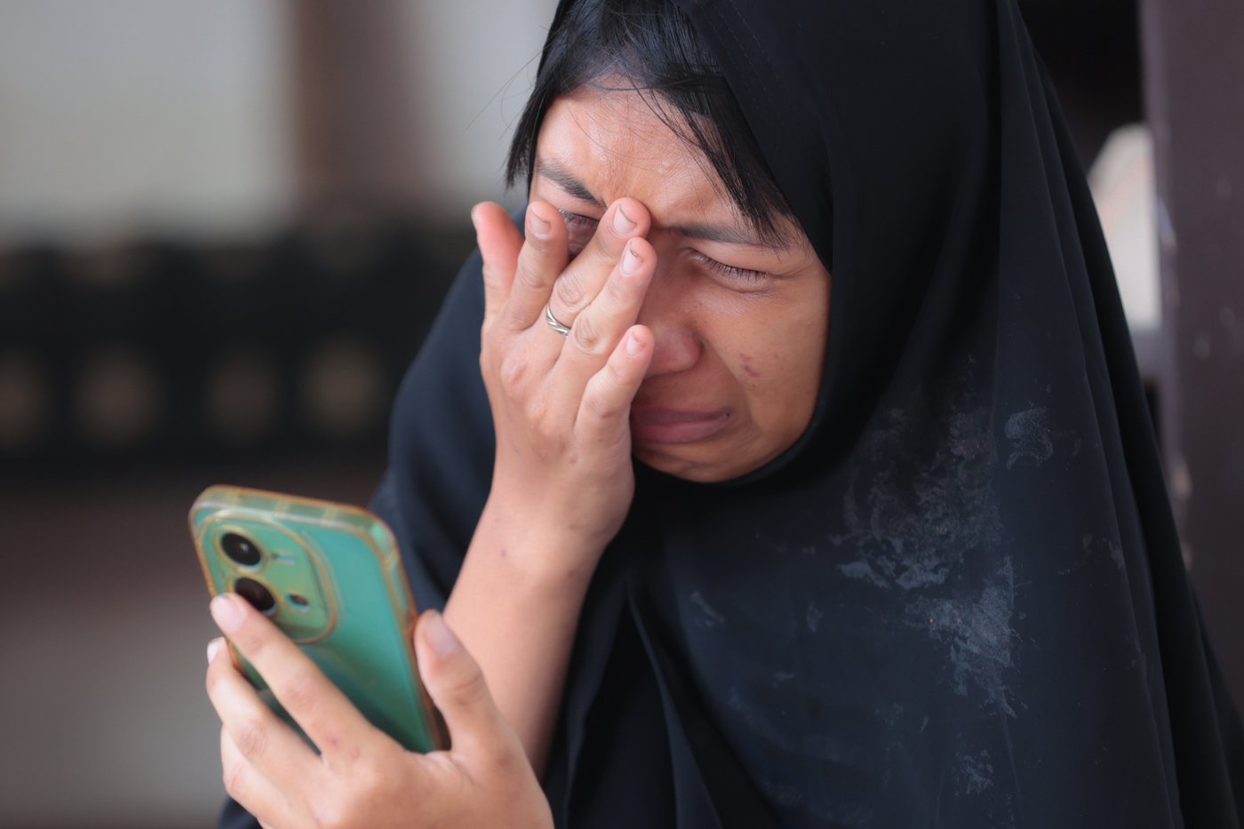Indonesian rescue workers 'racing against time' in search for dozens in rubble of collapsed school | iNFOnews.ca Indonesian rescue workers 'racing against time' in search for dozens in rubble of collapsed school | iNFOnews.ca