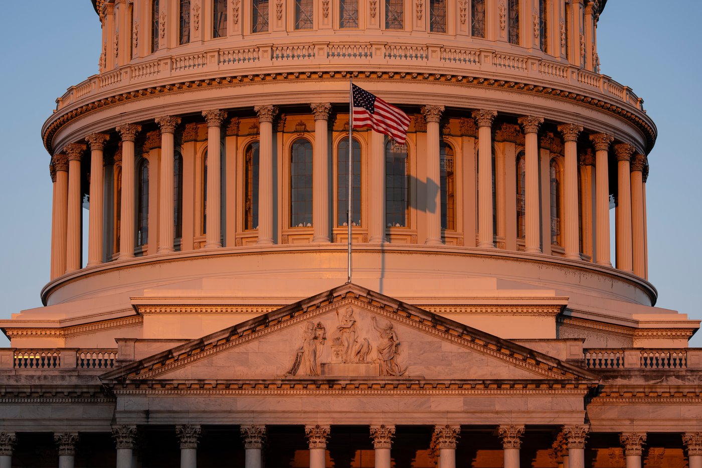 Government shutdown drags on as health care compromise remains elusive | iNFOnews.ca