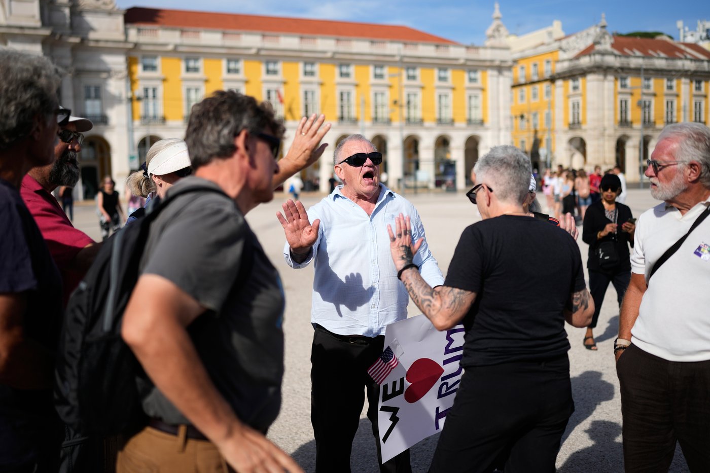 Photos show ‘No Kings’ rallies against Trump across the US and in Europe | iNFOnews.ca