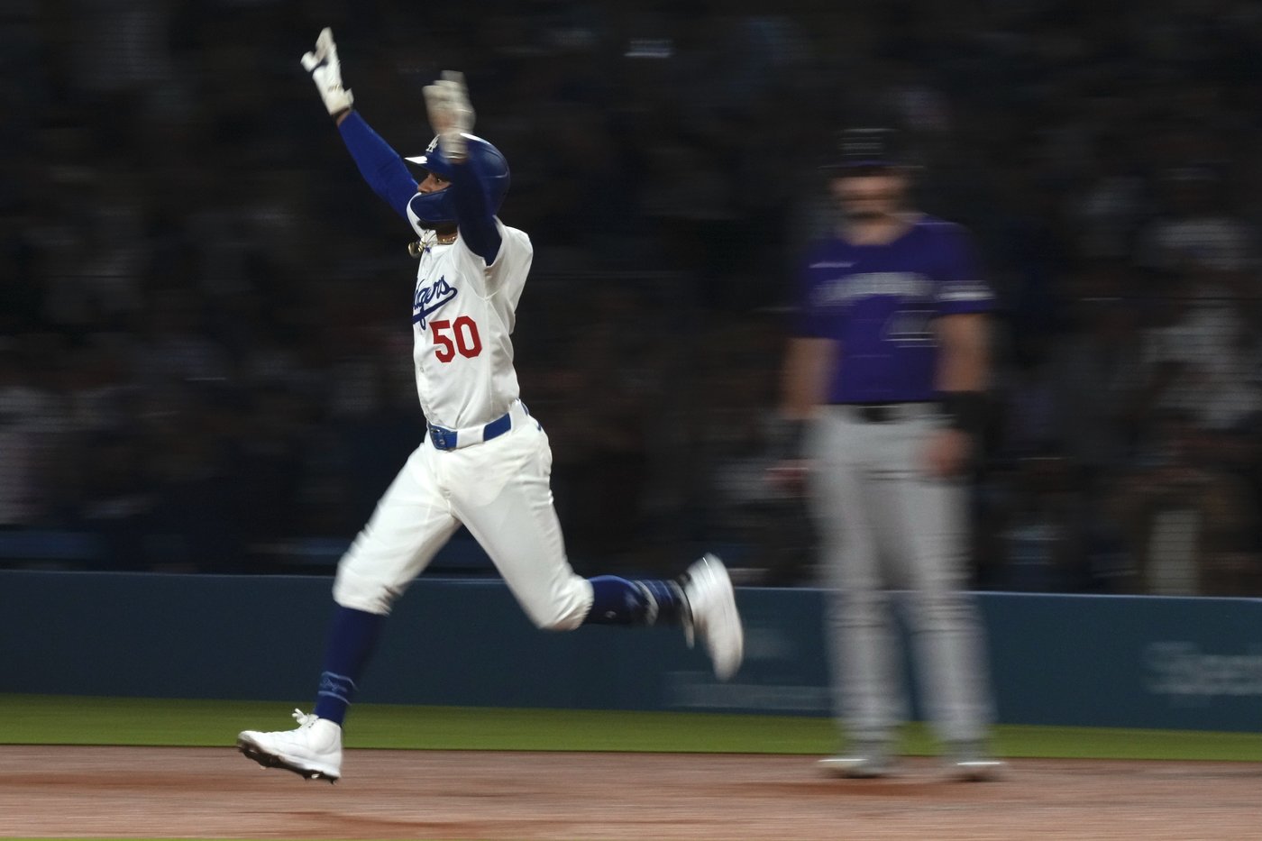 Dodgers open 2-game lead in NL West with 7-2 win over Rockies | iNFOnews.ca