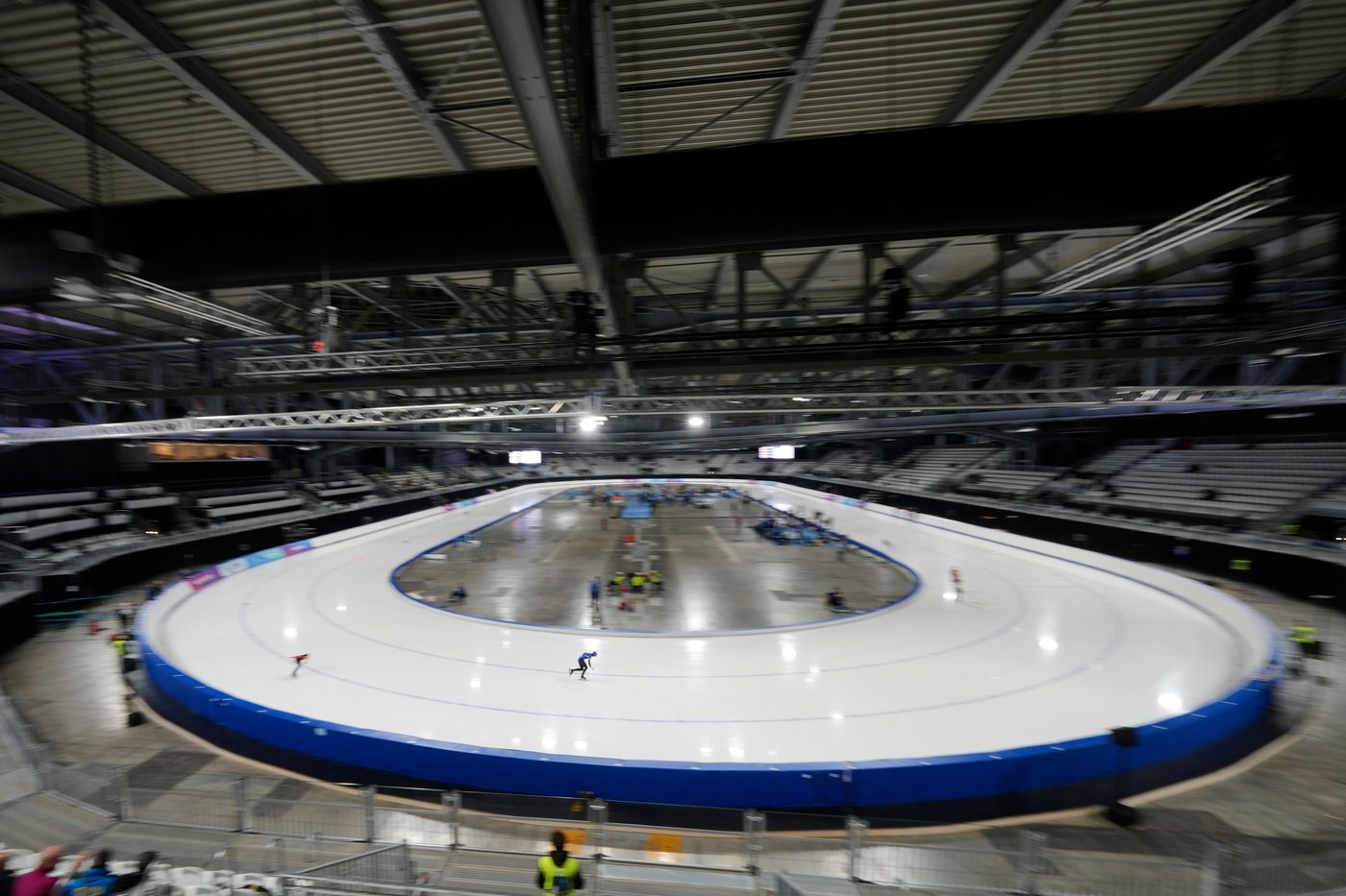 Racers say Milan Cortina speed skating venue feels like they're on a lake | iNFOnews.ca