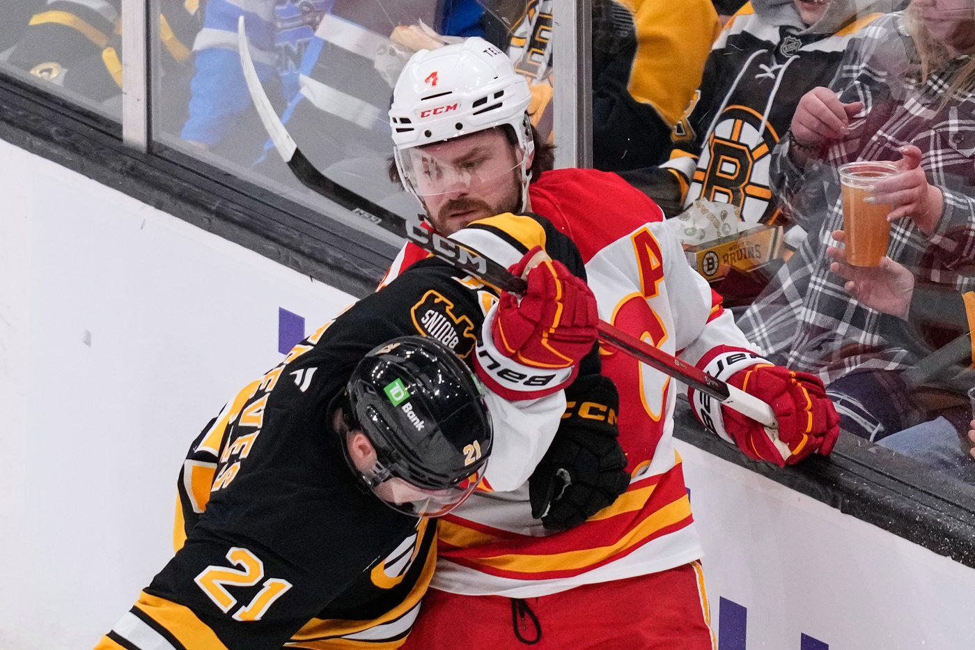 Golden Knights acquire Andersson in trade sending Whitecloud to Flames | iNFOnews.ca