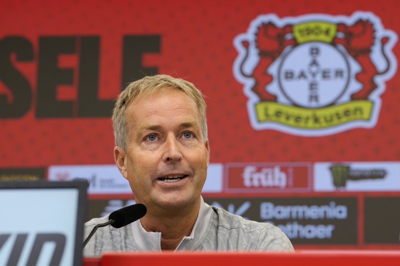 Bayer Leverkusen starts again with a new coach after two games under Ten Hag | iNFOnews.ca