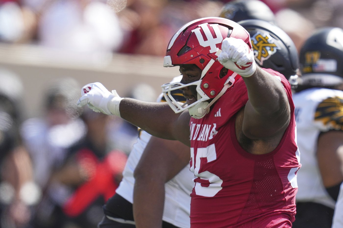 Mendoza's 4 TD passes power No. 23 Indiana to a 56-9 rout of Kennesaw State | iNFOnews.ca Mendoza's 4 TD passes power No. 23 Indiana to a 56-9 rout of Kennesaw State | iNFOnews.ca