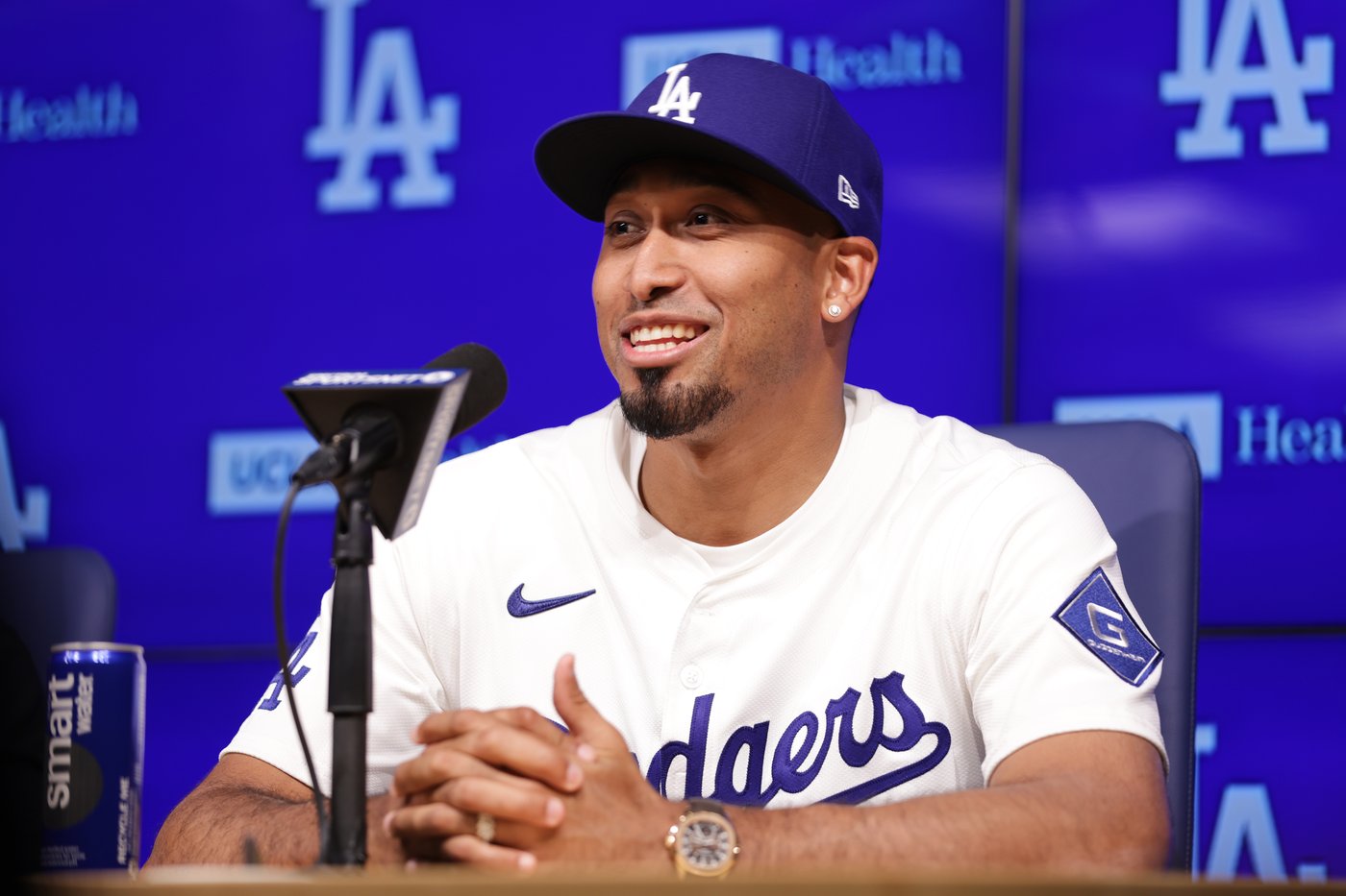 Cue the trumpets! Edwin Díaz lands in LA to start his new chapter with the champion Dodgers | iNFOnews.ca Cue the trumpets! Edwin Díaz lands in LA to start his new chapter with the champion Dodgers | iNFOnews.ca