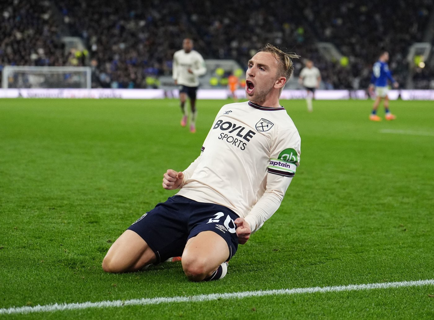 Bowen saves West Ham against Everton and gives new coach Nuno encouraging start | iNFOnews.ca