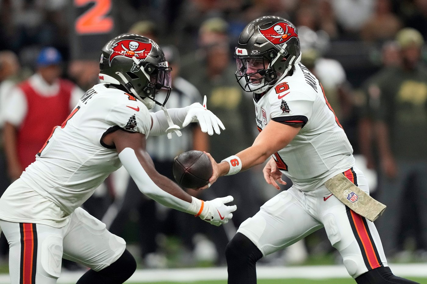 Patriots aim for 7th straight win when they visit the Buccaneers in battle of first-place teams | iNFOnews.ca Patriots aim for 7th straight win when they visit the Buccaneers in battle of first-place teams | iNFOnews.ca