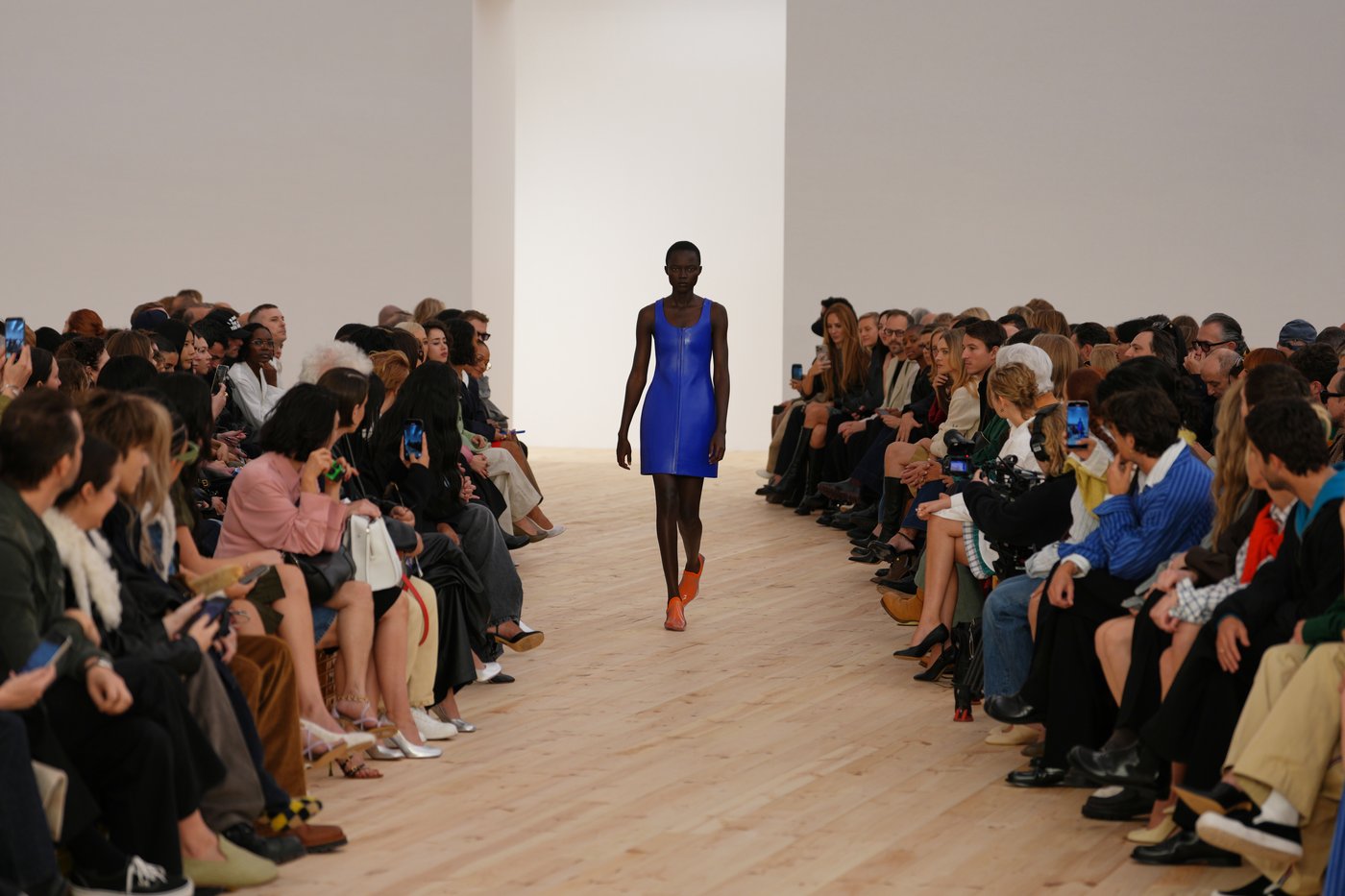 Confident debut by Proenza Schouler duo gives Loewe a quirky new beat | iNFOnews.ca