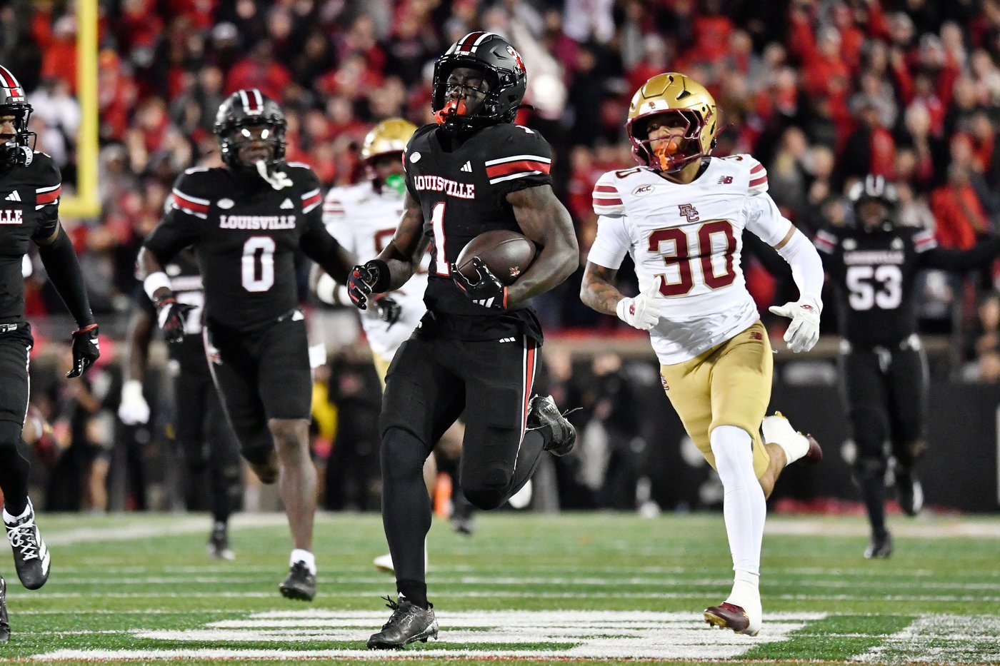 Issac Brown helps No. 19 Louisville run away from Boston College, 38-24 | iNFOnews.ca Issac Brown helps No. 19 Louisville run away from Boston College, 38-24 | iNFOnews.ca