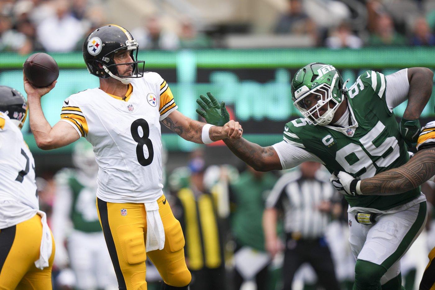 Aaron Rodgers looks right at home vs. Jets in Steelers debut with 4 TD passes in win | iNFOnews.ca Aaron Rodgers looks right at home vs. Jets in Steelers debut with 4 TD passes in win | iNFOnews.ca