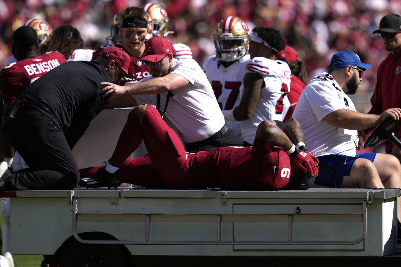 Arizona Cardinals running back James Conner carted off field with ankle injury against 49ers | iNFOnews.ca