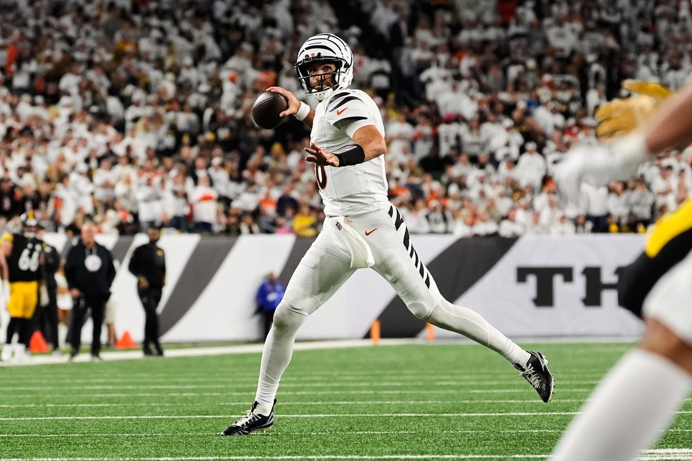 Daniel Jones leads Colts to record-breaking offensive start, Raiders struggle in historic loss | iNFOnews.ca Daniel Jones leads Colts to record-breaking offensive start, Raiders struggle in historic loss | iNFOnews.ca