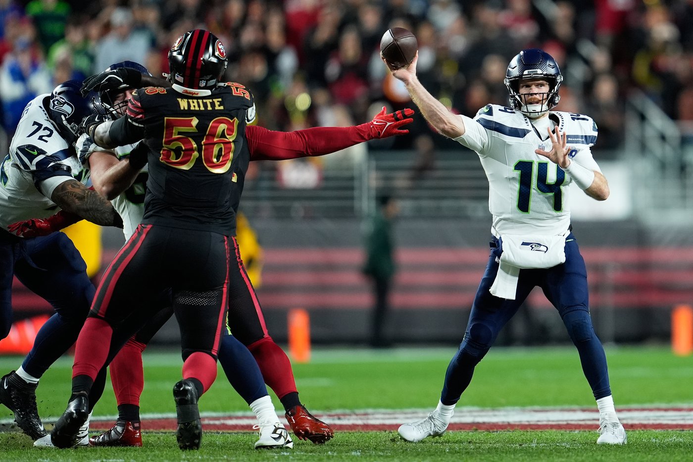 Seahawks secure No. 1 seed in NFC and division title with dominant 13-3 win over 49ers | iNFOnews.ca