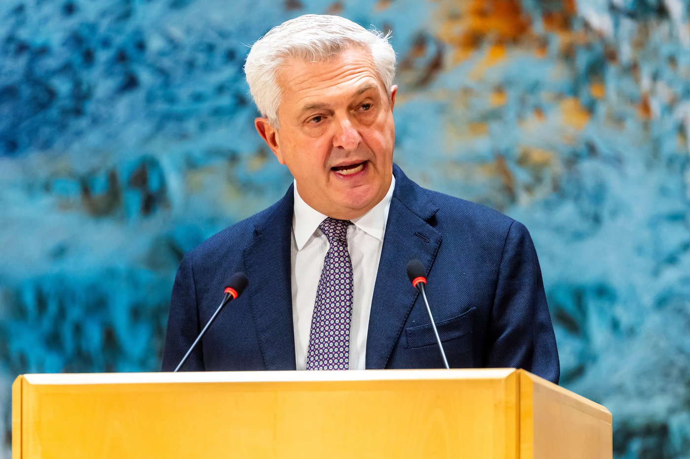 UN refugee agency chief suggests that US deportation practices violate the law | iNFOnews.ca
